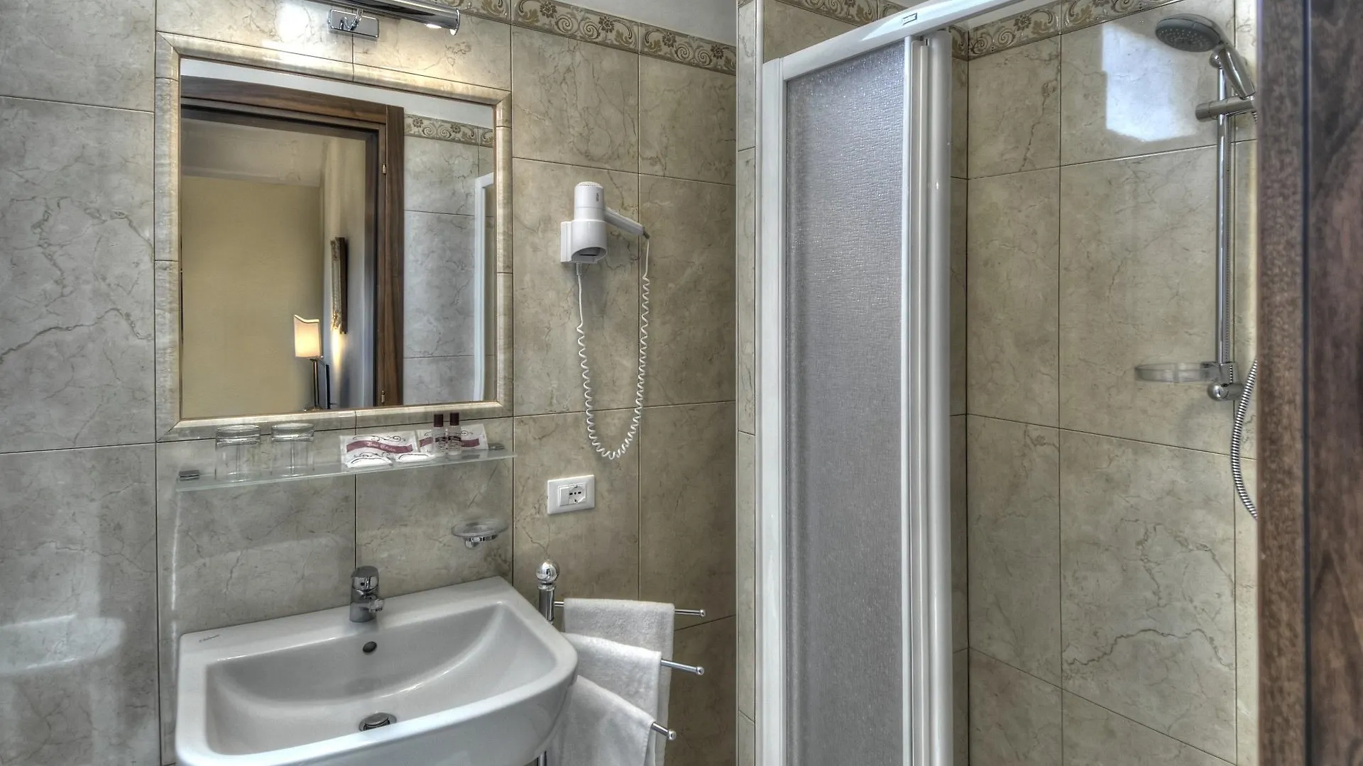 Hotel Scandinavia - Relais Venise