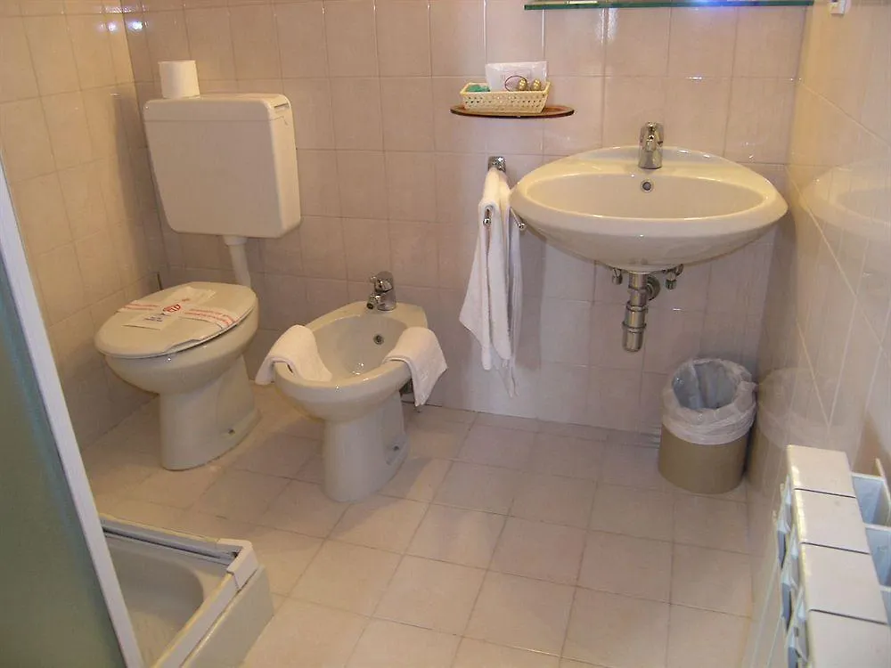 Hotel Scandinavia - Relais Venise 3*,