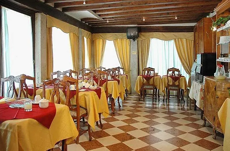 Hotel Scandinavia - Relais Venise