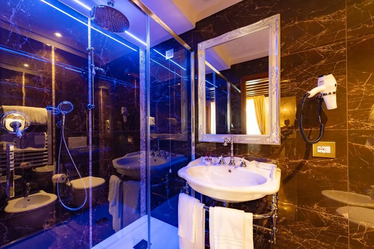 Hotel Scandinavia - Relais Venise 3*,