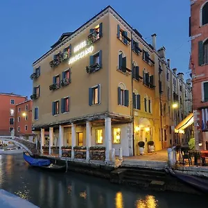 Hotel Arlecchino, Venice