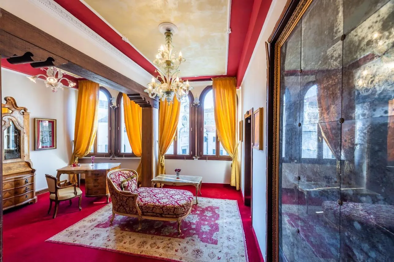 ***  Hotel Scandinavia - Relais Venezia Italia